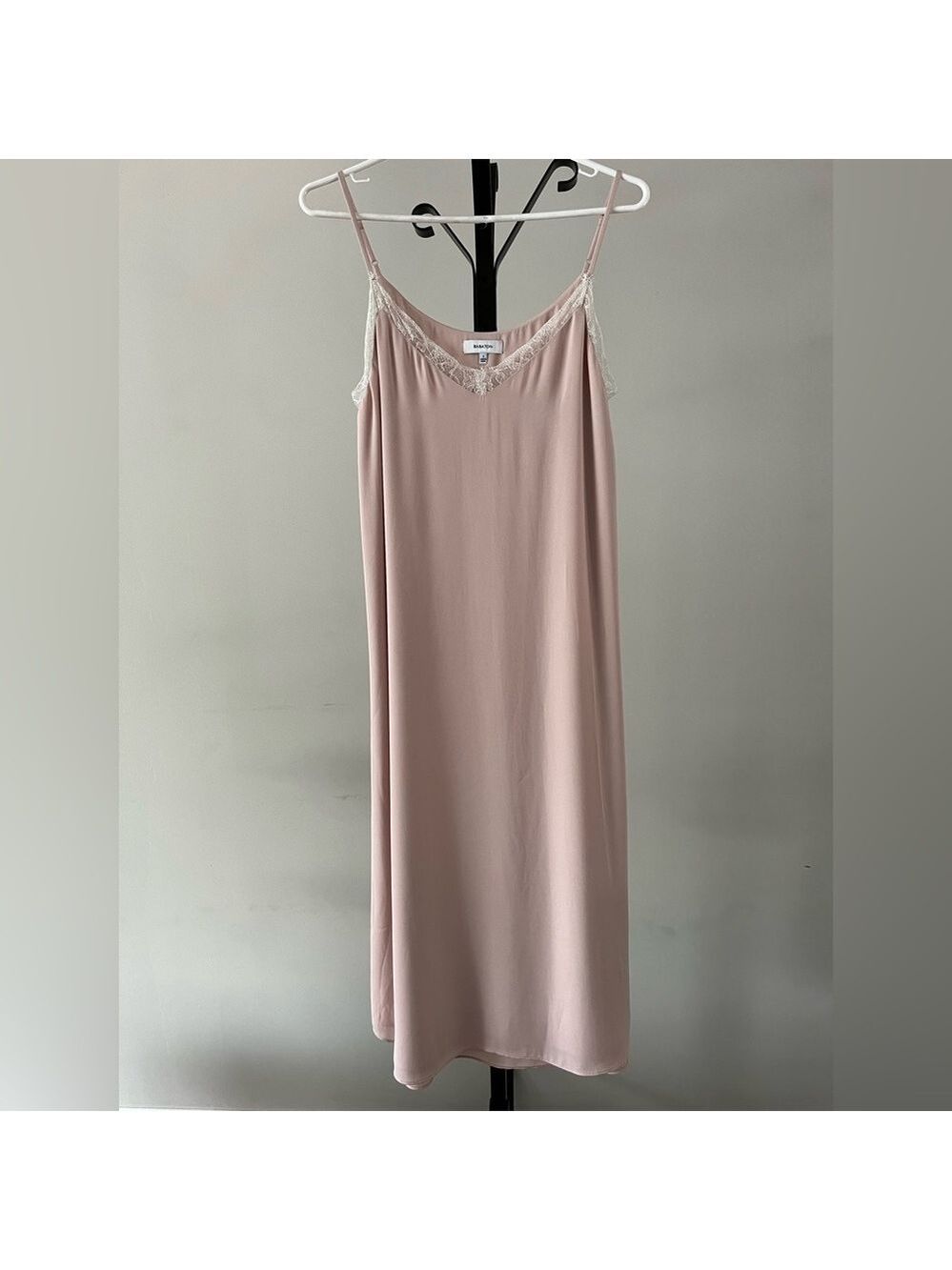 Aritzia Babaton Lace Trim Slip Crepe Midi Dress, size Small, color Blus…